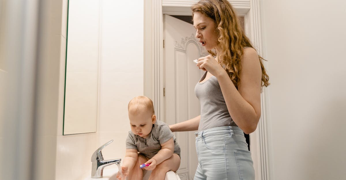 Hygiène bébé : conseils essentiels pour maintenir la propreté de votre tout-petit